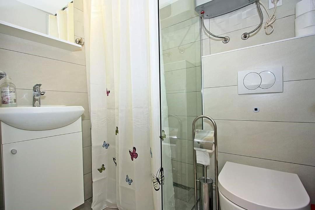 Apartment Samanta Supetar Zewnętrze zdjęcie